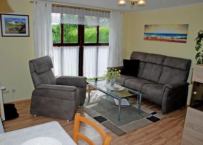 Ferienhaeuser Am Selliner See